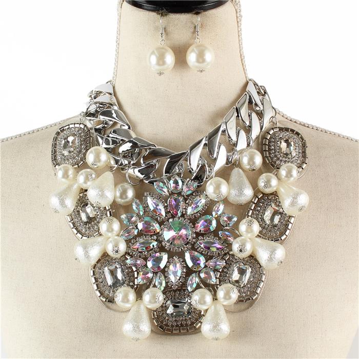 AB Marquise Stone Flower Accented Chunky Chain Pearl Statement Necklace